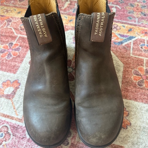 Women’s Blundstone Chelsea Boots - Picture 2 of 10